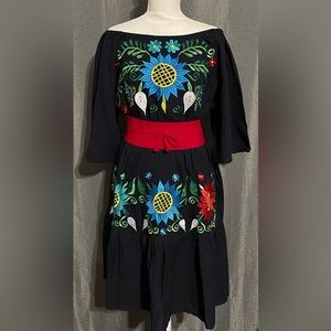 Mexican Embroidered Dress 🌺